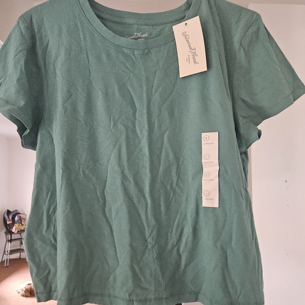 Womens Universal Thread Shirt